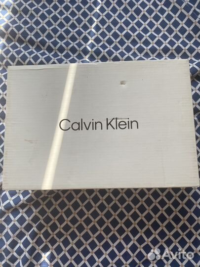 Продам новые Слипоны женские Calvin Klein