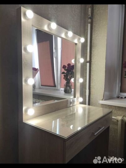 Гримерный стол