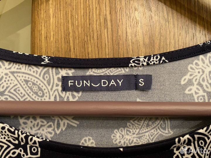 Платье FunDay, рамер S