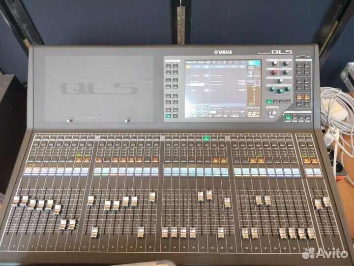 Yamaha ql5 - пульт бу в Москве