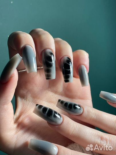 Крейзи маникюр модель