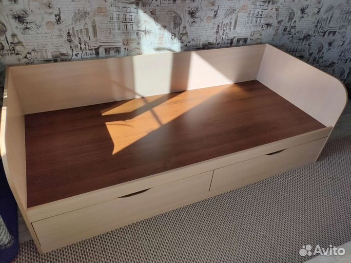 Детская кровать с ящиками