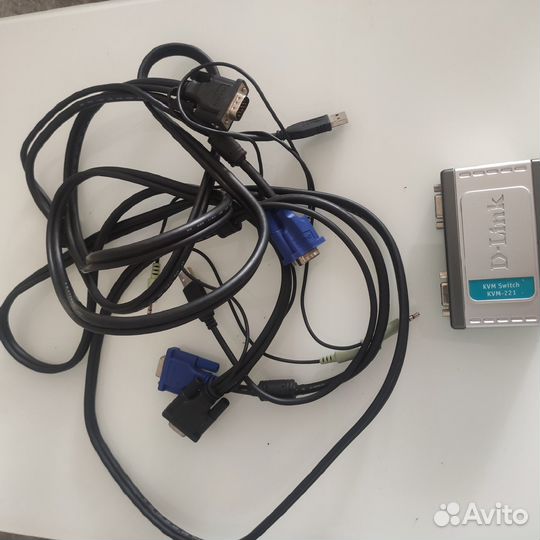 Переключатель D-Link KVM-221