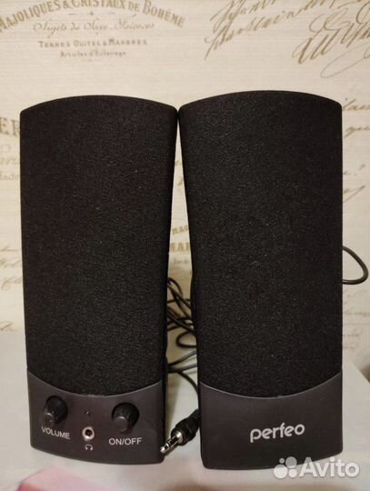 Компьтерные наушники, колонки,микрафон,И так далее