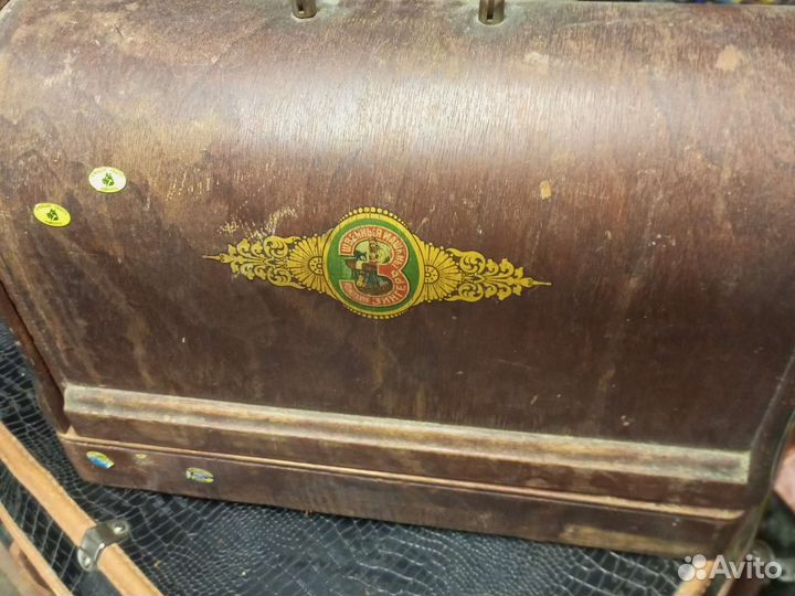 Швейная машинка Зингер