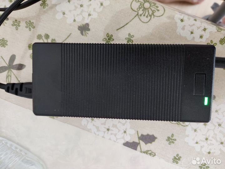 Зарядное устройство