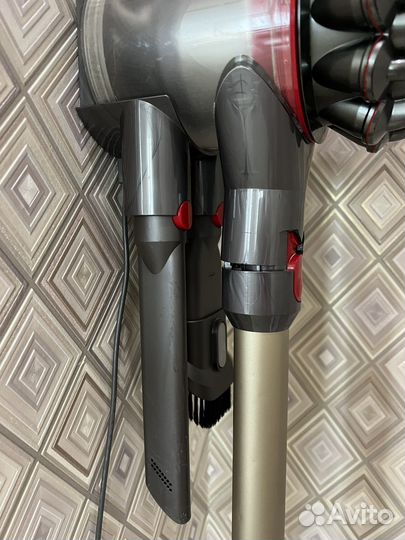 Пылесос dyson v8