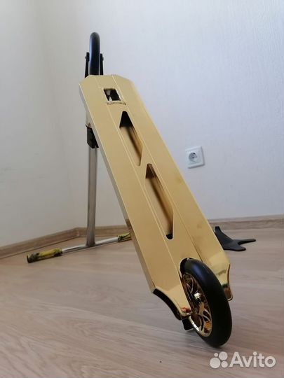 Трюковой самокат золотой новый качество тор