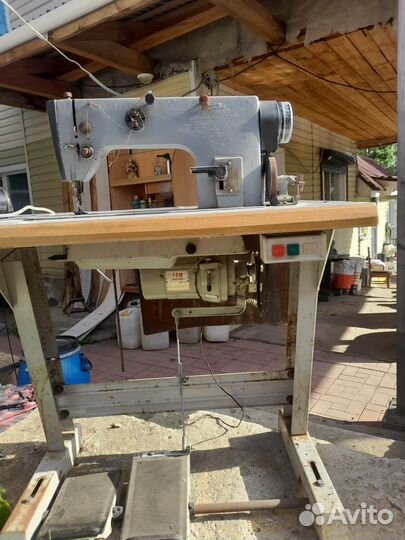 Швейная машина