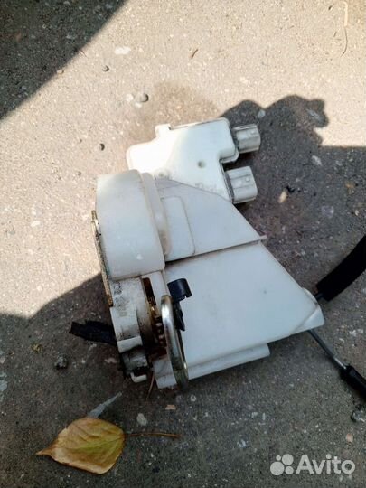 Замок двери Hyundai accord