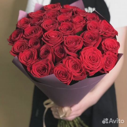 Букет красных роз на доставку