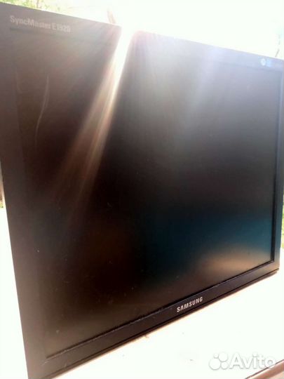 Монитор Samsung