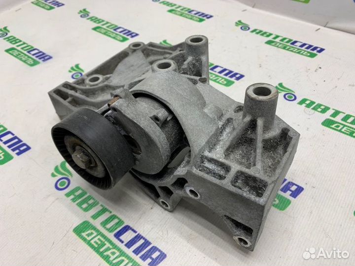 Кронштейн Opel Insignia лифтбек дизель 2.0 A20DT