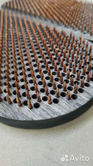 Садху медная доска с медными гвоздями