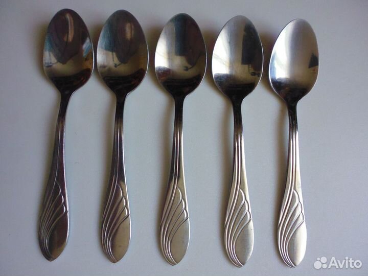 Мельхиоровые ложки, подставки, кружки, масленка