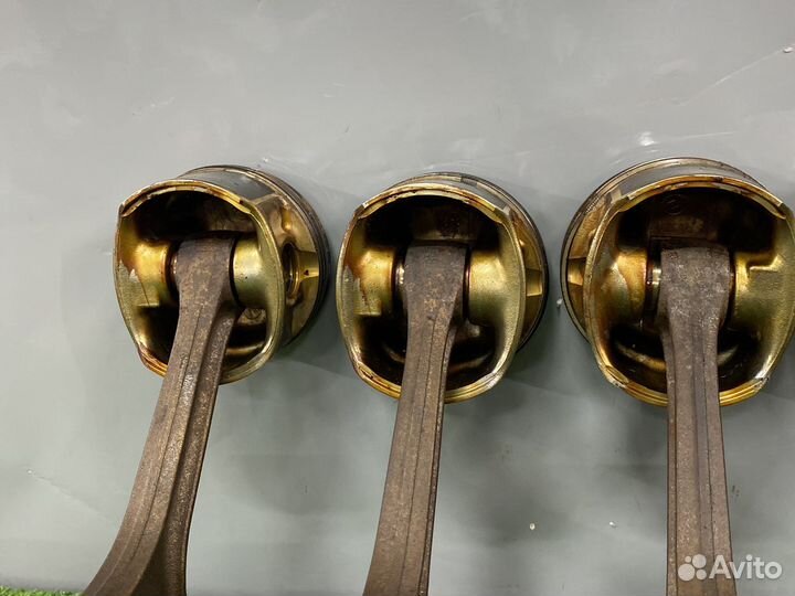 Поршень с шатуном audi a6 c5 2.4 AGA