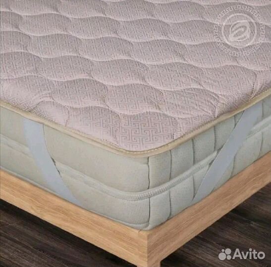 Наматрасник на резинке по 4м углам