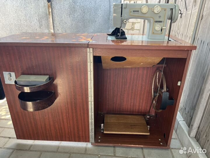 Швейная машина подольск ножная