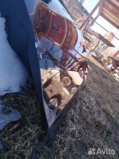 Volkswagen Golf 6 дверь правая с дефектом