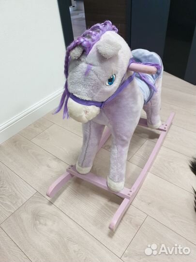 Детская качалка лошадь