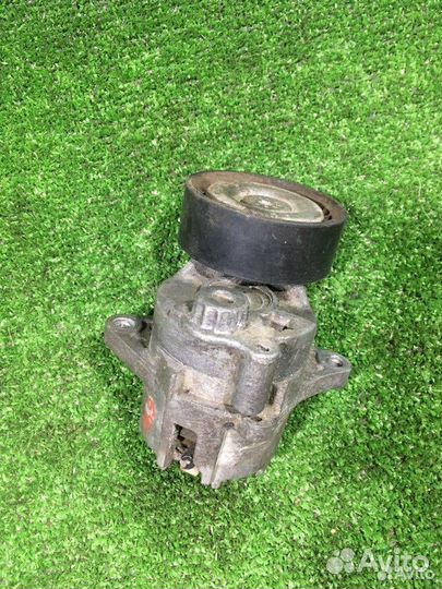 Натяжитель ремня генератора Mercedes-Benz