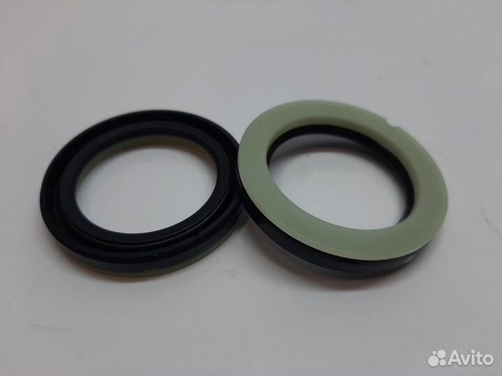 Сальник pstf-00569NX d1-31,5 D-44,5 H-6,5 Тип: 7V3