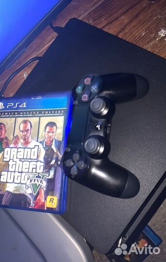 Play Station 4 slim 1tb