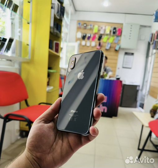 iPhone X, 64 ГБ