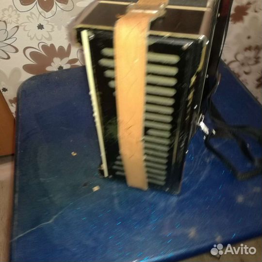 Баян