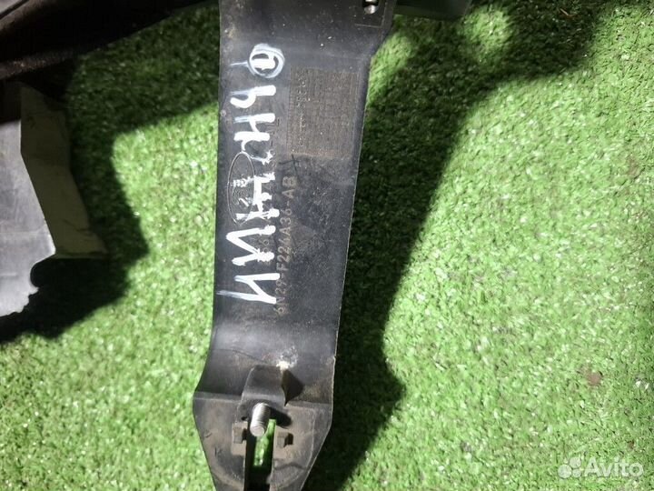 Замок двери передней правой Ford Fusion