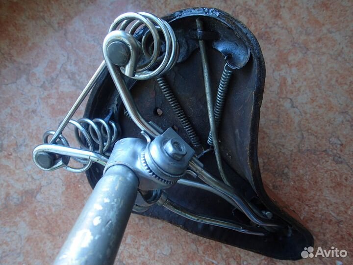 Антикварное седло сиденье велосипеда СССР старое