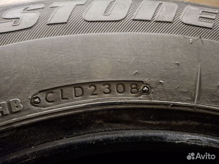 Bridgestone Blizzak WS-60 215/65 R16 98R