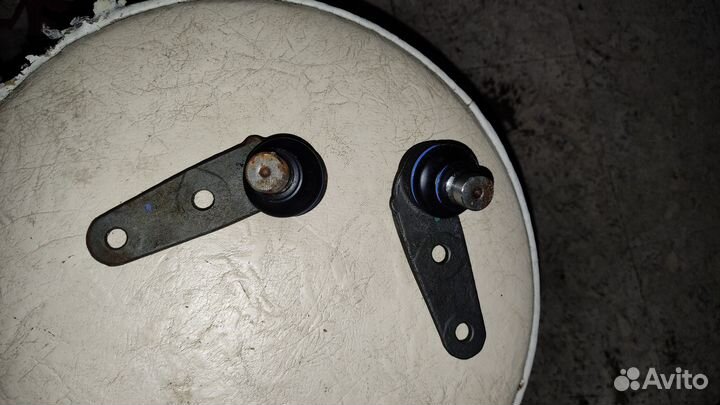 Шаровые опоры Audi 80 b3