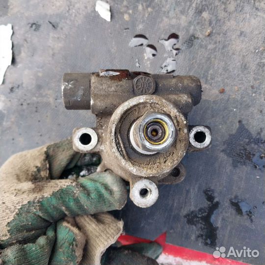 Насос гура без шкива chevrolet epica 2 литра