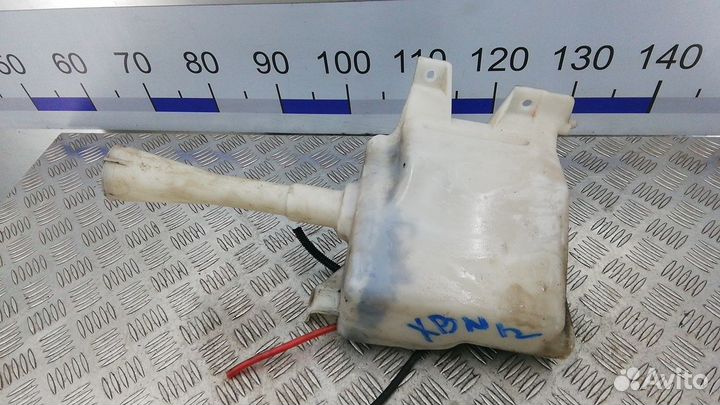 Бачок омывателя на Nissan Almera N16