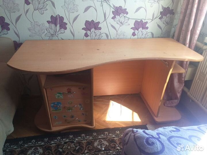 Компьютерный стол