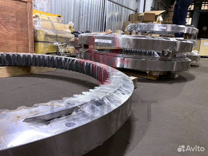 Опорно-поворотный круг ZX70LC 4437132