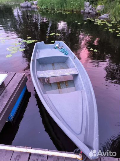 Лодка моторно-весельная