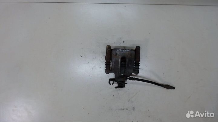 Суппорт Mitsubishi Carisma, 2003