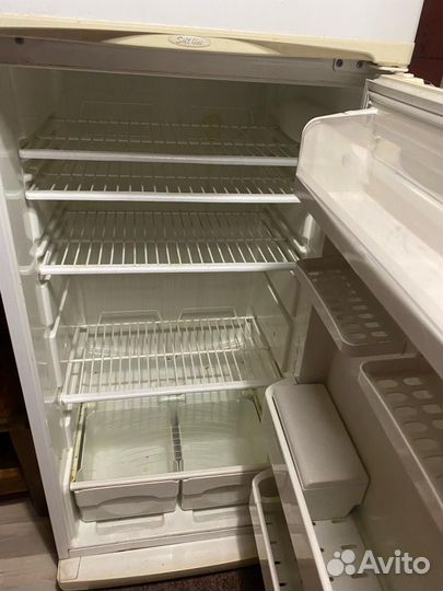 Холодильник Stinol