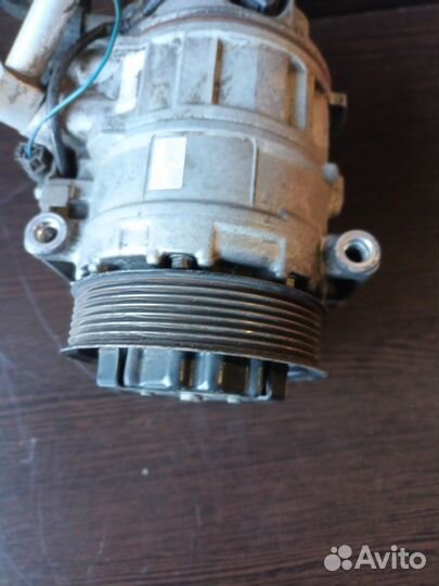 Компрессор кондиционера Mercedes C230 271