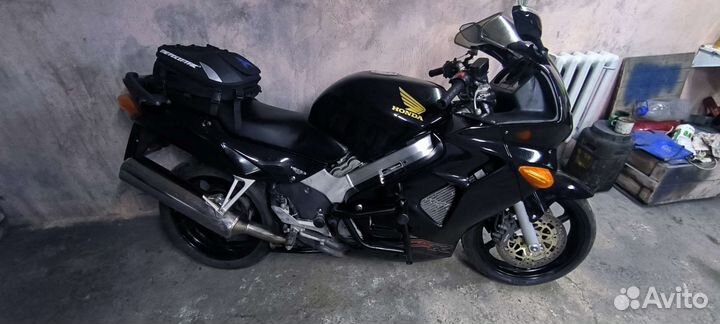 Honda VFR 800