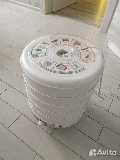 Сушилка для овощей и фруктов Renova DVN31-500/5