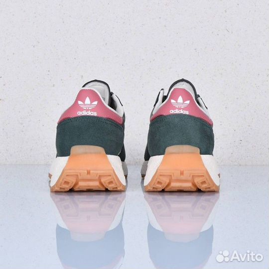 Кроссовки Adidas Retropy женские