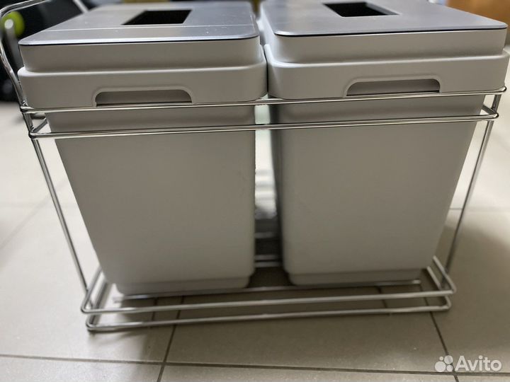 Выдвижное мусорное ведро