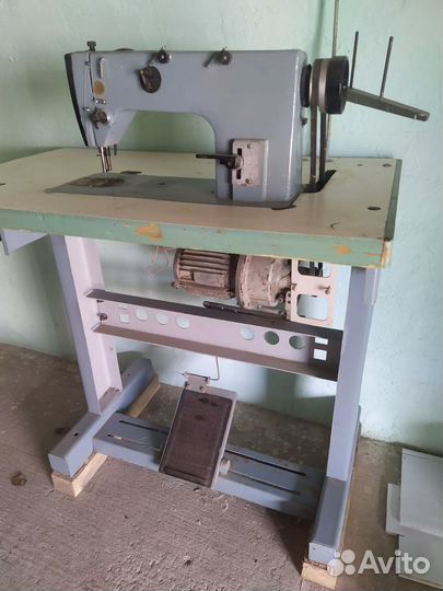 Швейная машина промышленная