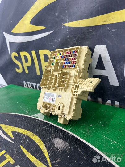 Блок предохранителей Kia Sorento 4 D4HE диз