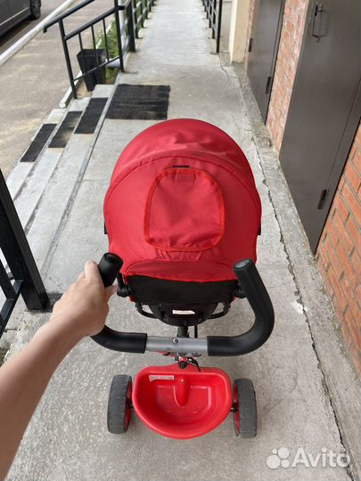 Детский велосипед с ручкой