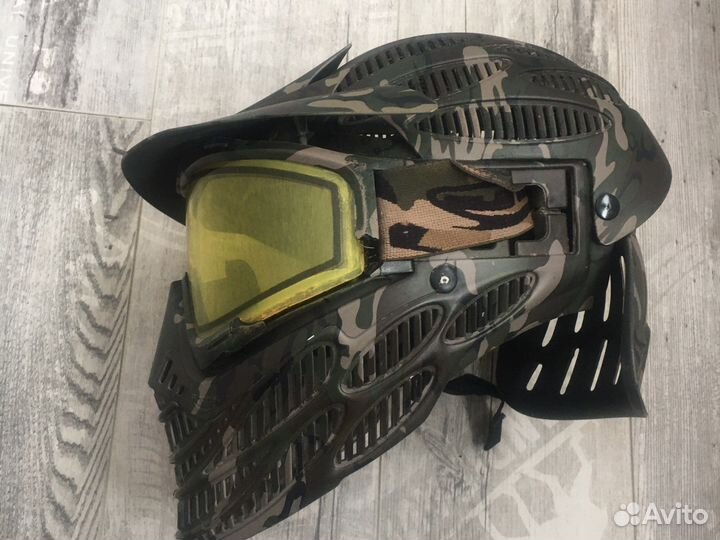 Защитная маска для лица