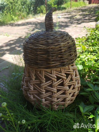 Корзина плетёная - жёлудь